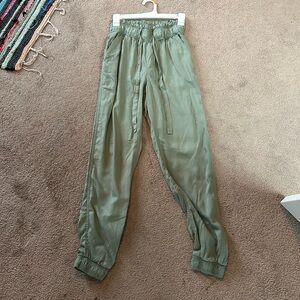 Target small green flowy pants